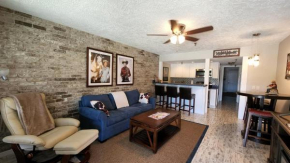 Renovated River Ranch TRUE BLUE COWBOY FAMILY SUITE! Private Balcony, Walk to Everything! Top Floor Unit 205